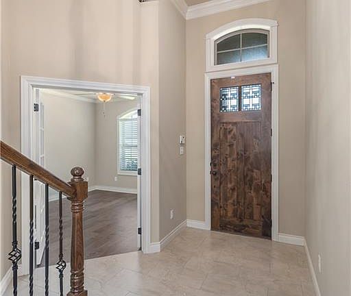 3rd image of 4037 Crestmont Dr