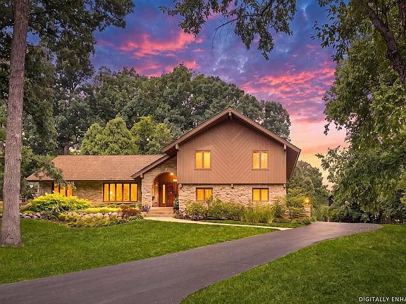 3rd image of 8648 Wedgewood Dr