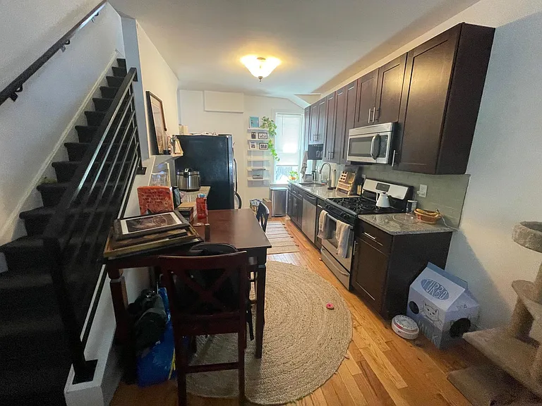 406 Sepviva St — Photo 6