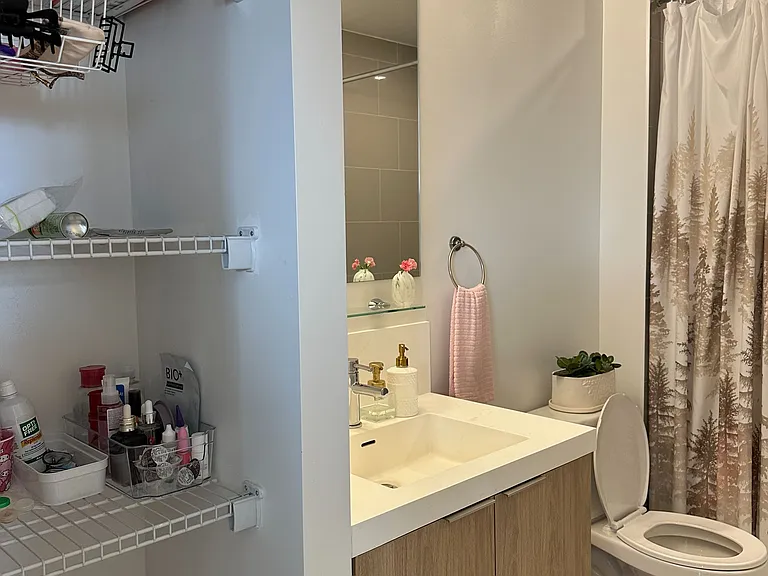 225 Sumach St S #905 — Photo 16