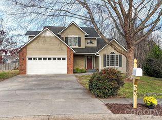 23 Westmont Dr, Asheville, NC 28806