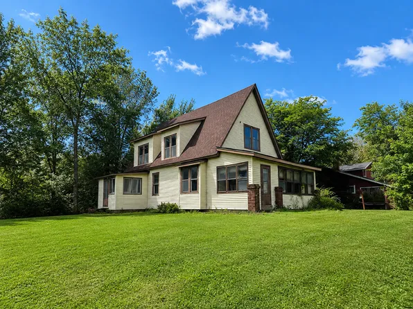 305 State St, Osceola, WI 54020