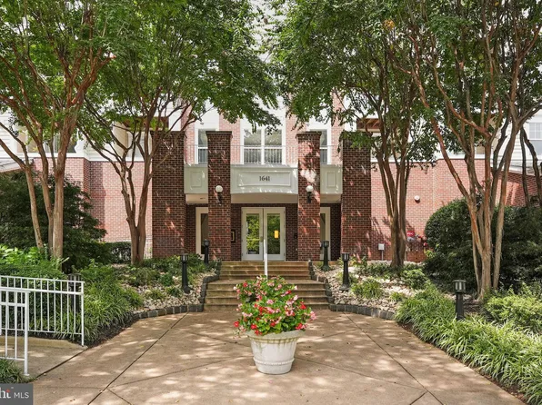 1641 International Dr Unit 312, Mc Lean, VA 22102