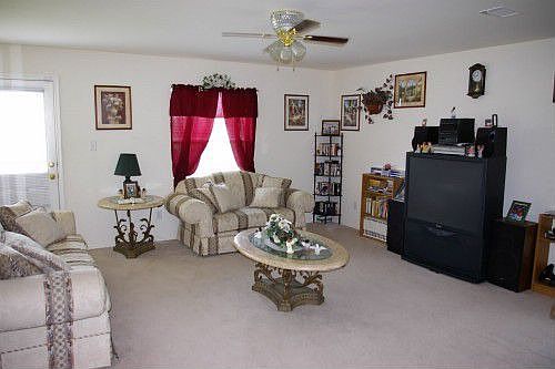 1st image of 101 N Hills Cir