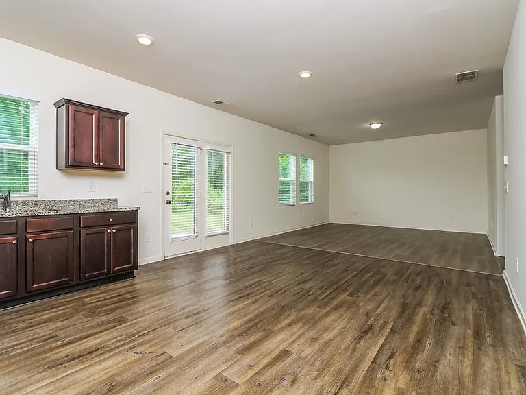 44 Meriwether Ln — Photo 7