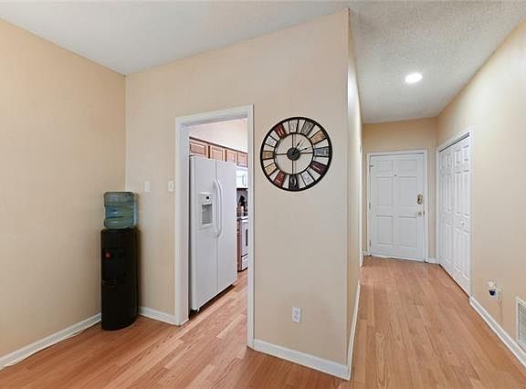 3rd image of 3629 Ridgelake Dr APT 1