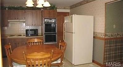3rd image of 6427 Bluff Farm Dr
