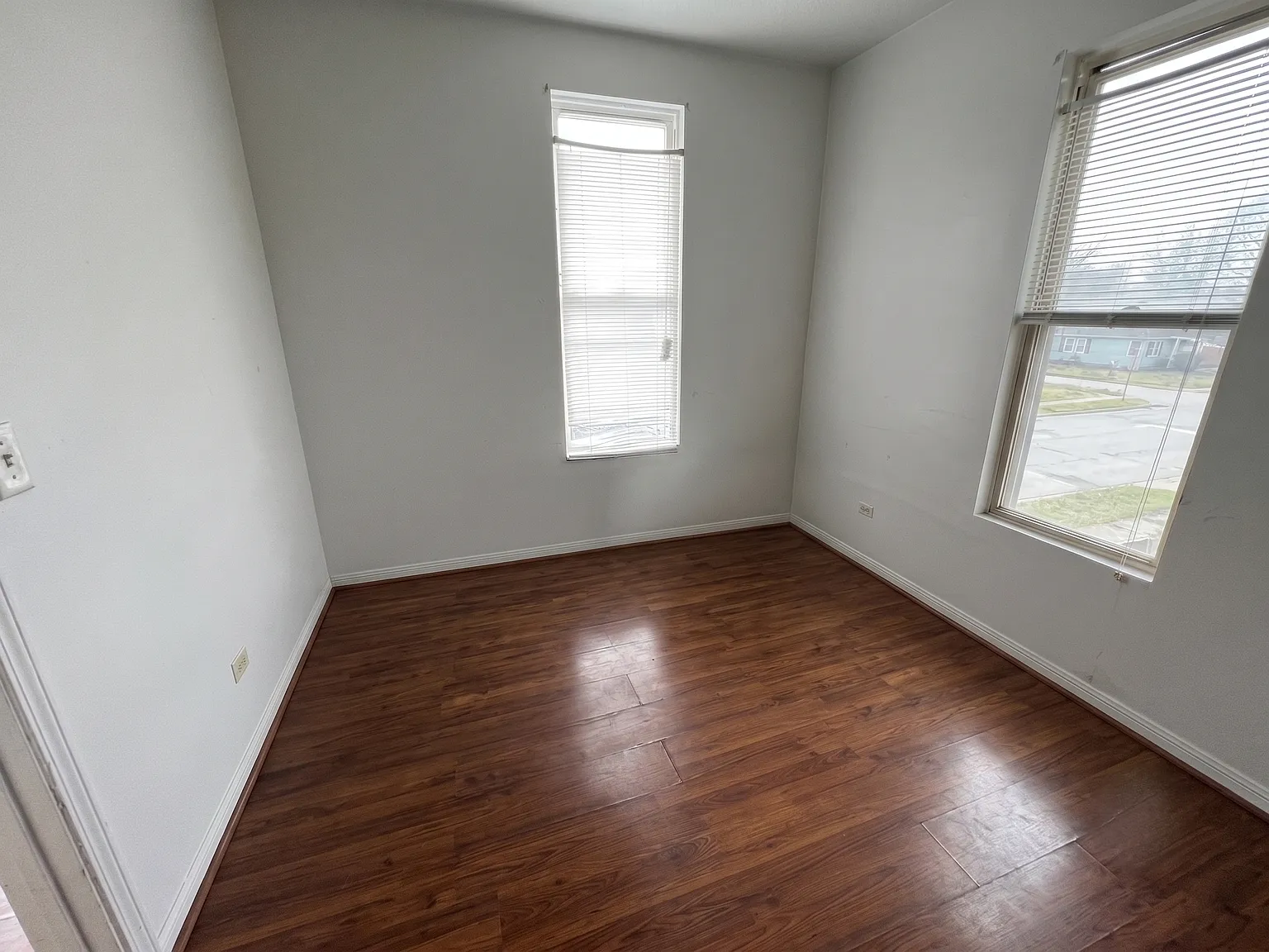3 bed, 1100 sqft, $1,400 — Photo 3