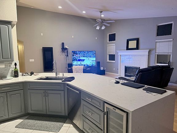 3rd image of 1500 Hannah Ct