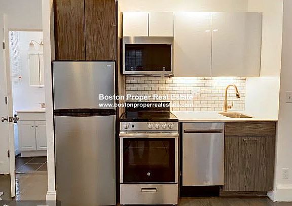 24 Joy St. #2 Boston - Beacon Hill Unit Photo 3