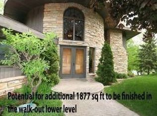 69 Fox Point Dr, Appleton, WI 54911