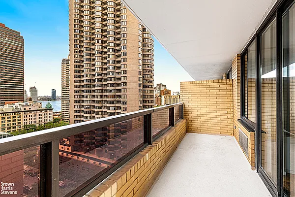 Rented by Brown Harris Stevens | media 9