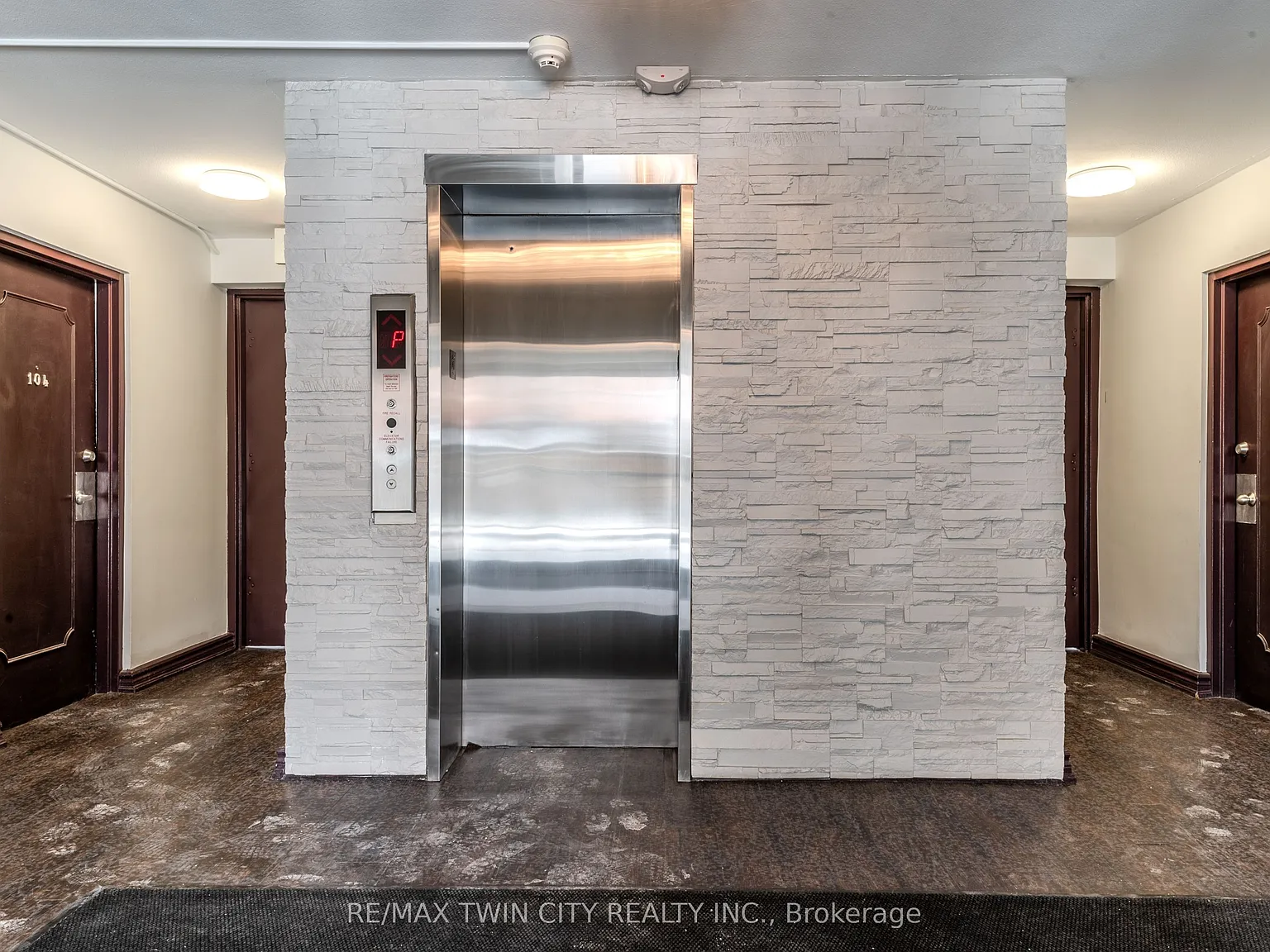 2 bed, $2,195 — Photo 2