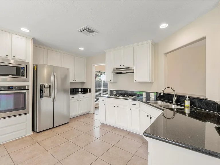 210 Leisure Dr — Photo 14
