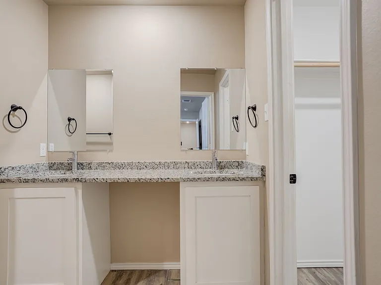 1009 Preston Trl — Photo 19
