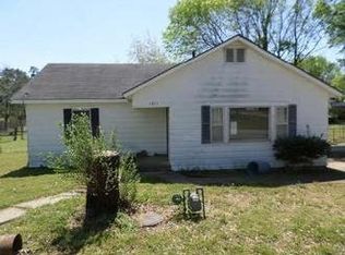 1211 W Kelly St, Ozark, AR 72949