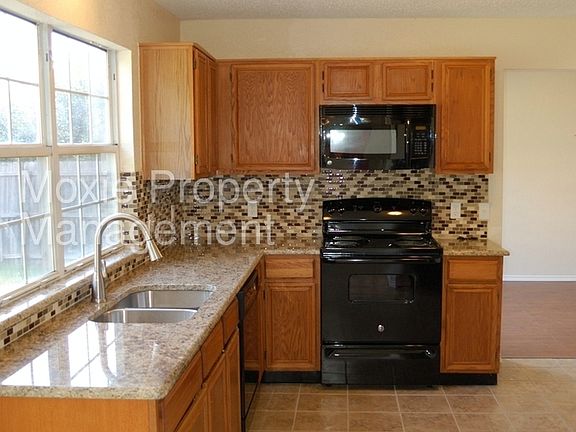 5th image of 205 Hibiscus Dr