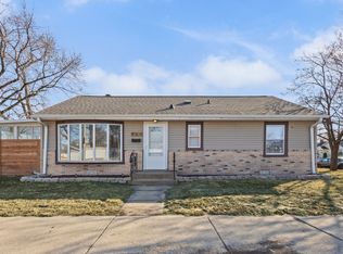 9301 S 54th Ct, Oak Lawn, IL 60453