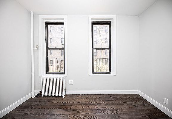3rd image of 310 E 89th St #11N