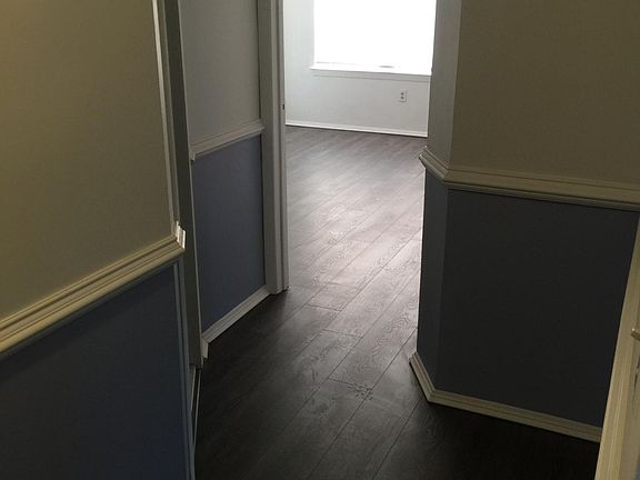 4th image of 906 Woodchip Rd