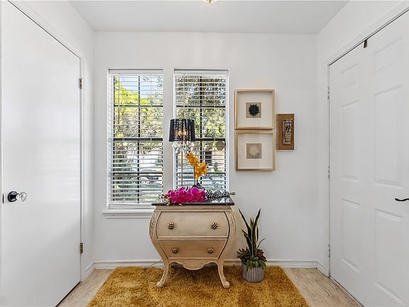 4th image of 917 Saint Gregory Street