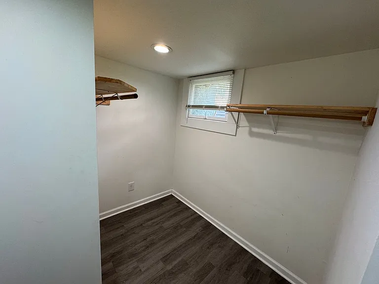 210 N Richland St — Photo 29