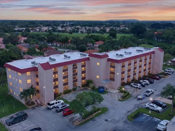 3251 HOLIDAY SPRINGS Boulevard #205, Margate, FL 33063