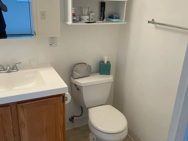 18354 Vanderbilt Dr — Photo 12