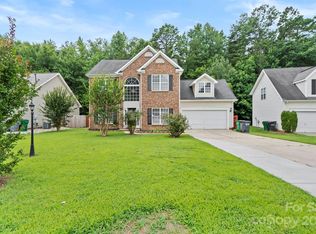 7425 Frances Irene Dr, Charlotte, NC 28215