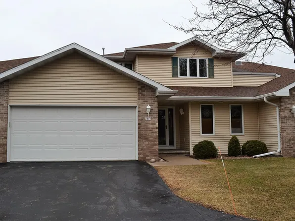 2677 W 9th Ave, Oshkosh, WI 54904