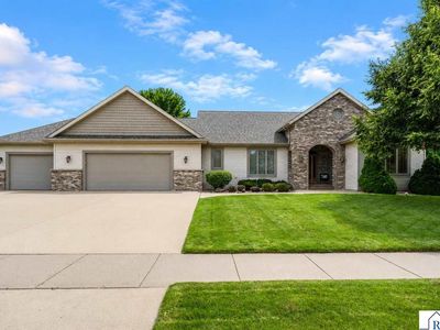 117 Grovebrook Dr, Mankato, MN, 56001