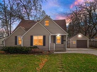 519 Arbor Dr, Round Lake Park, IL