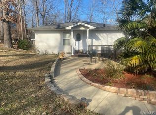 15461 Sandstone Rd, Northport, AL 35475