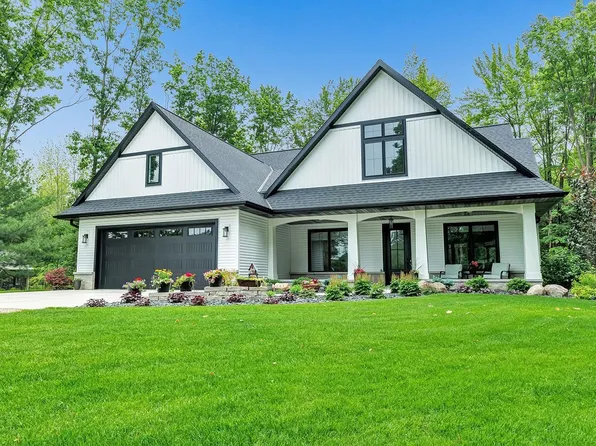 297 Red Tail Ct, Sobieski, WI 54171