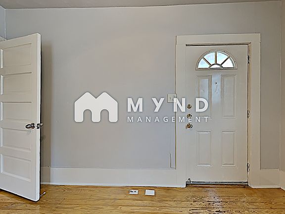 5th image of 1009 Avenue L #2