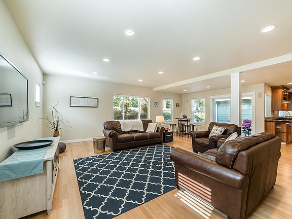 3rd image of 18575 Lower Midhill Dr