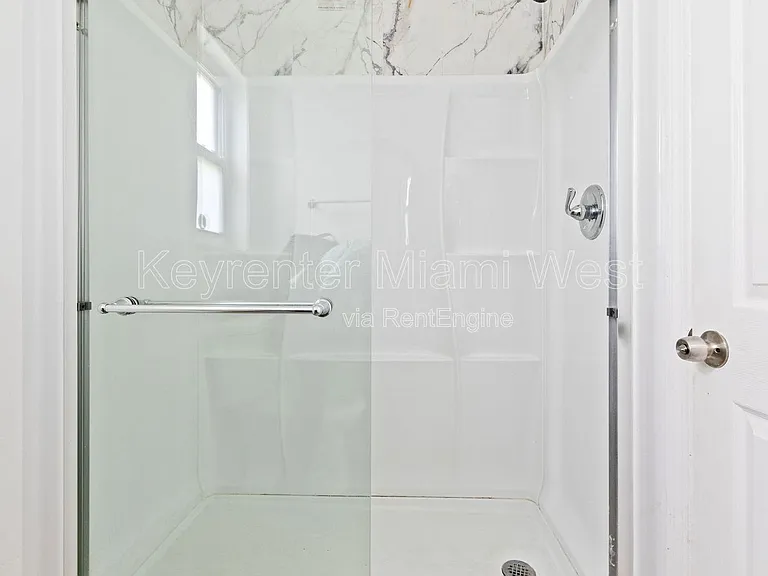 110 NW 9th Ave #5 — Photo 12