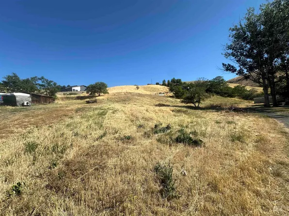 531 Costley Ln, Asotin, WA 99402