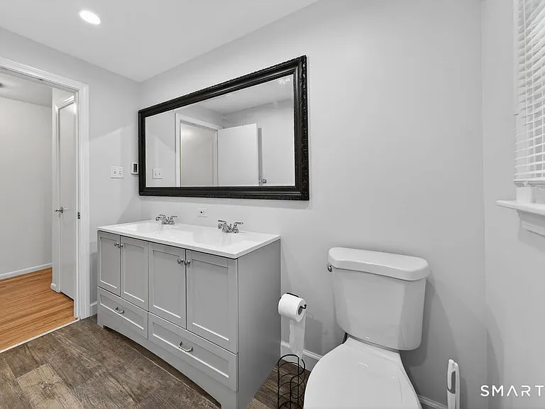 1789 Foxon Rd #7D — Photo 16