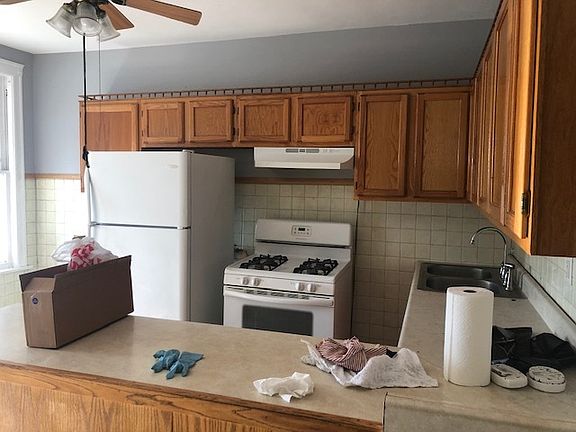4th image of 4143 N McVicker Ave