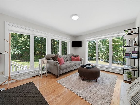 4th image of 1 Rockforest Dr