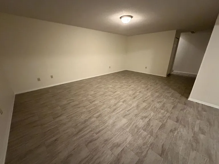 829 Southwest Blvd #I — Photo 12