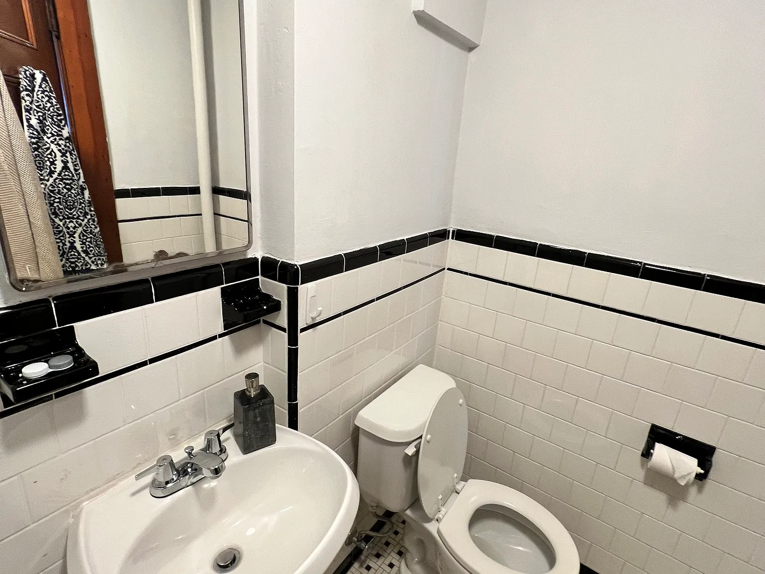 1 bed, $2,395 — Photo 3
