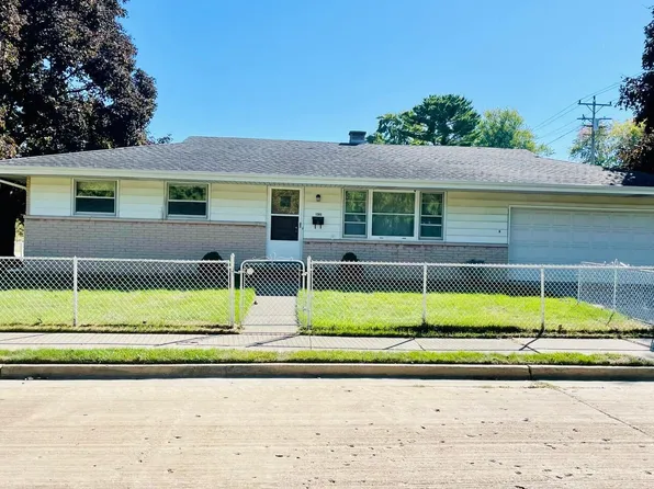 1305 38th STREET, Kenosha, WI 53140