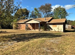 815 E 6th St, Hulbert, OK 74441