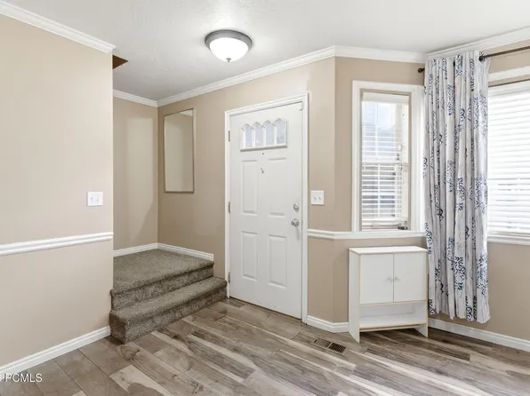 1052 S 950 E APT 33, Provo, UT 84606