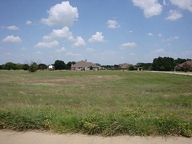 2nd image of 2077 Pin Oak Dr