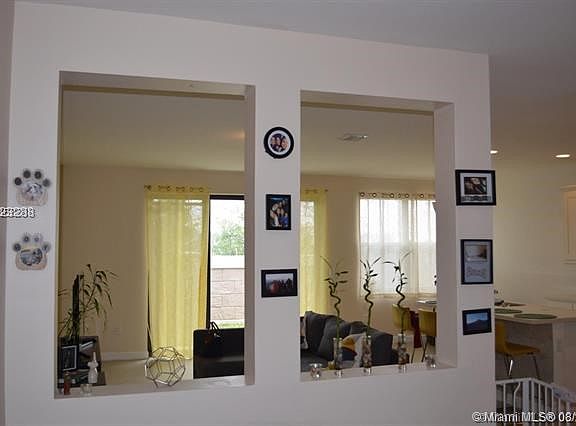 4th image of 10405 NW 61st Ln #10405