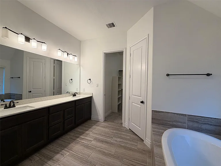 3319 Sky Run Ct — Photo 40