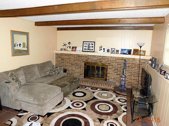 2nd image of 873 Granby Pl W